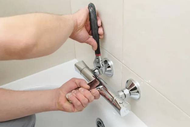 Как решить проблему протекающего смесителя для ванны? - Часть 2